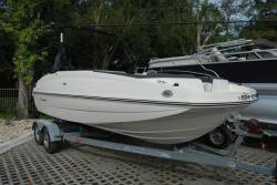 2018 Bayliner 190 Deck Boat Bradenton FL